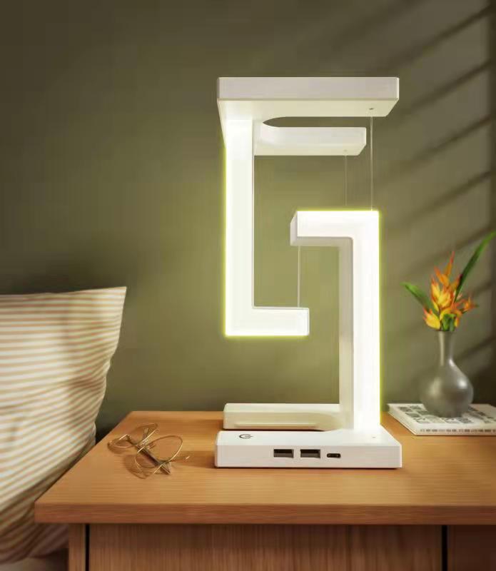 FloatCharge – Wireless Floating Table Lamp