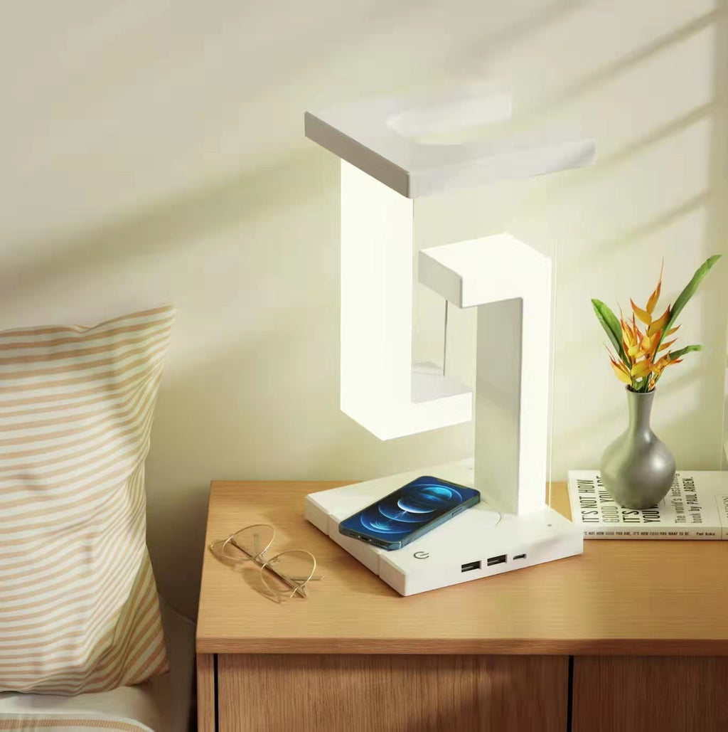 FloatCharge – Wireless Floating Table Lamp