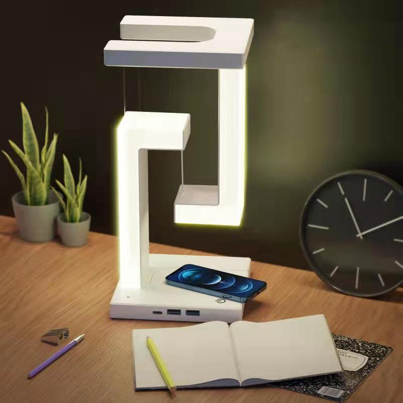 FloatCharge – Wireless Floating Table Lamp